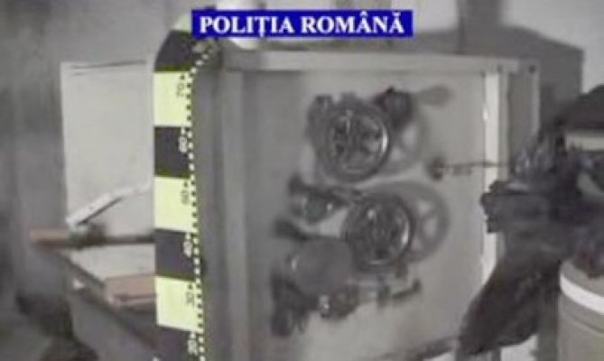 Percheziţii la Poiana: A fost descoperită o fabrică de ţigări - vezi foto+video!